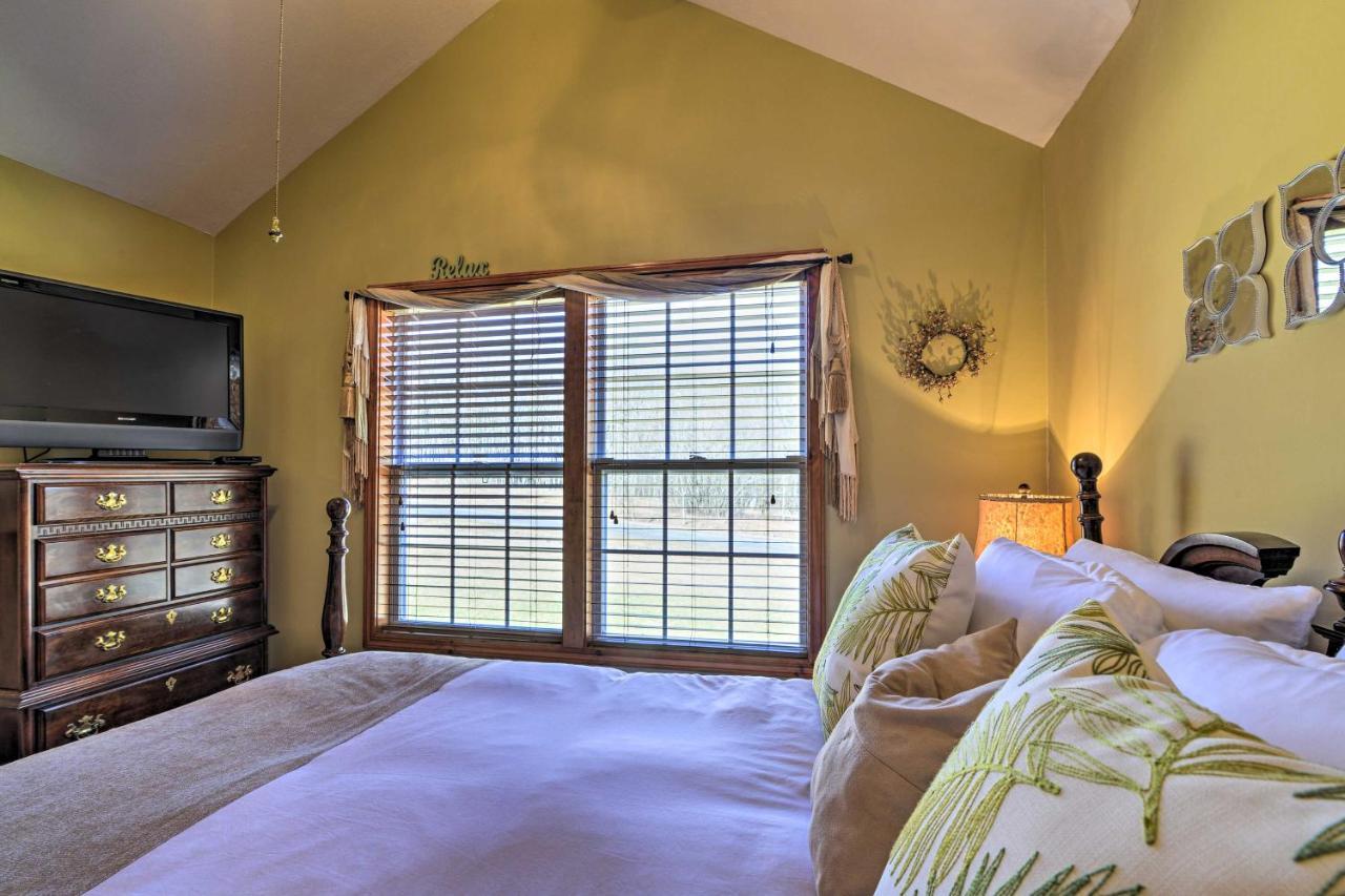 Private Family Home With Deck, Porch And Forest Views! McComas Beach Esterno foto